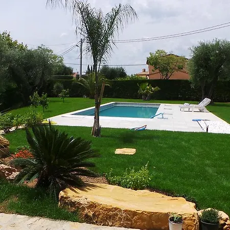 Roma Villa *